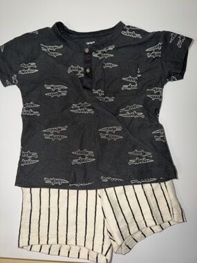 Carter's Black Short Sleeve Tee with White Alligator Print
